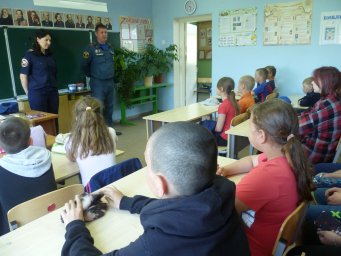Медвенским детям о безопасности
