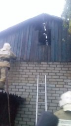 ​Солнцевские пожарные потушили крышу в доме