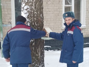 ​Работники ПЧ№45 Фатежского района и ПЧ№44 Хомутовского района присоединились к акции #покормиптиц