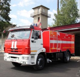 Огнеборцы Противопожарной службы получили 2 новых пожарных автомобиля
