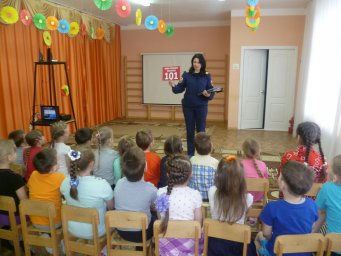 ​Медвенским &laquo;Зайчикам&raquo; и &laquo;Звездочкам&raquo; о безопасности