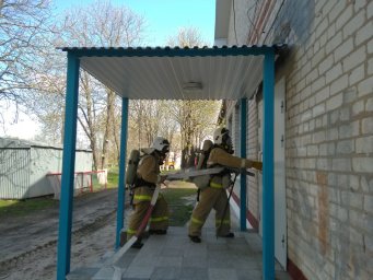 ​Пожарно-тактическое занятие на объекте МБОУ &laquo;Полевской лицей&raquo;
