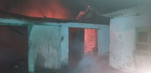 ​Мантуровские пожарные спасли имущество на пожаре