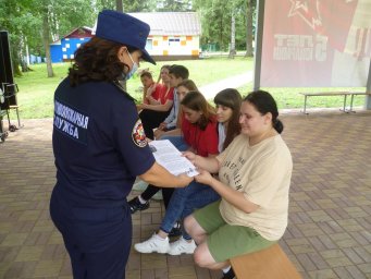 Занятия в детских оздоровительных лагерях продолжаются