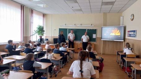 ​Каникулы скоро. Детям о безопасности.
