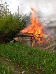 ​Пристенские огнеборцы потушили гараж