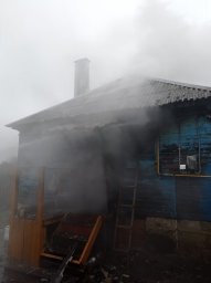 Возгорание жилого дома в Черемисиновском районе ликвидировано
