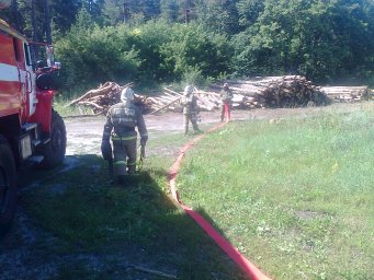 ​Рыльские огнеборцы провели ПТЗ на объекте ООО &laquo;Рыльсклес&raquo;