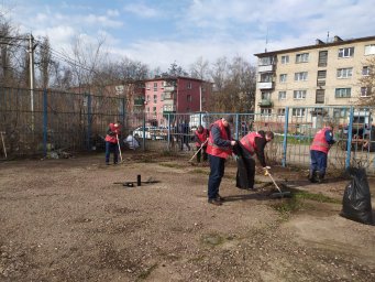 ​Работники Противопожарной службы вышли на субботник