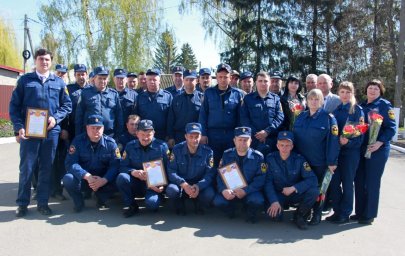 Глава Горшеченского района поздравил работников ПЧ с профессиональным праздником