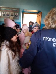 ​Школьники в Тимской пожарной части