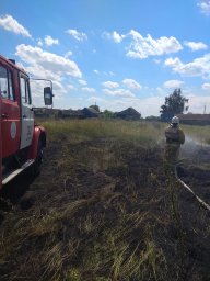 ​Огнеборцы Курского района потушили возгорание