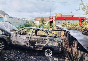 Огнеборцы ПЧ Фатежского района на тушении автомобиля Огнеборцы ПЧ Фатежского района на тушении автомобиля
