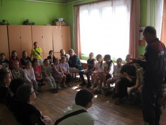 ​Занятия по правилам пожарной безопасности в пришкольных лагерях Обоянского района
