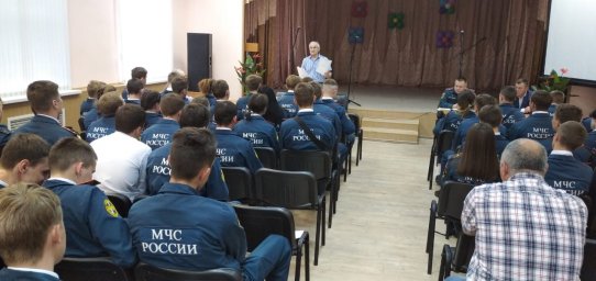Студенты перенимают опыт огнеборцев Противопожарной службы Курской области