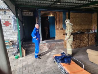 ​Пожарные Фатежского района помогают медикам