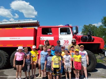 ​Учения у пожарных или с детьми о безопасности!
