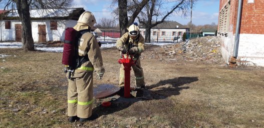 ​Рыльские огнеборцы на пожарно-тактических учениях