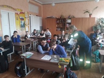 ​С учениками МКОУ "Тимской СОШ" поговорили о пожарной безопасности