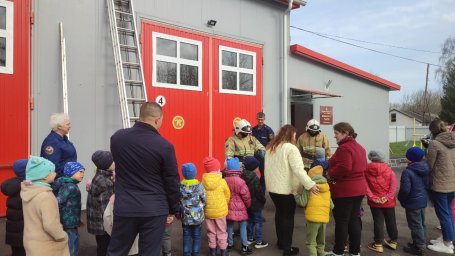 ​Детям про пожарные лестницы