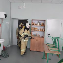 ​Огнеборцы ПЧ Советского района на пожарно-тактическом занятии в МКОУ &laquo;СОШ № 1&raquo; п. Кшенский