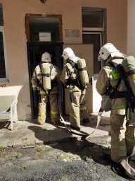 ​Хомутовские пожарные провели пожарно-тактическое занятие