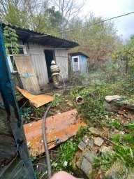 Фатежские пожарные потушили сарай в д. Макаровка