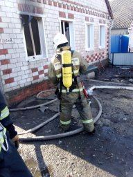 ​Октябрьские огнеборцы на ликвидации пожара