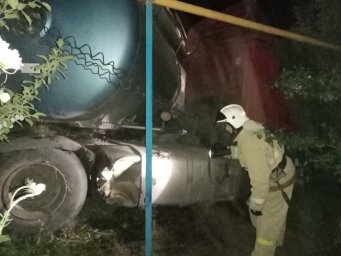 ​Водитель фуры не справился с управлением