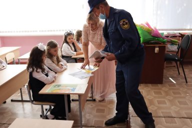 ​Беседы безопасности в Октябрьском районе