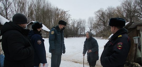 ​Подворовый обход в Ниженском сельсовете Черемисиновского района