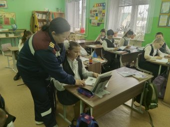 ​Открытые уроки в Конышевской школе