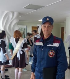 Пожарные обеспечили безопасность на праздниках последнего звонка в Золотухинском районе Пожарные обеспечили безопасность на праздниках последнего звонка в Золотухинском районе