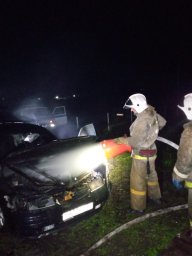 Золотухинские огнеборцы потушили автомобиль Золотухинские огнеборцы потушили автомобиль