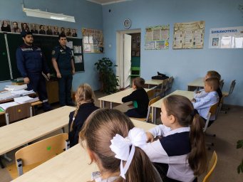 Месячник безопасности в школах Медвенского района продолжается