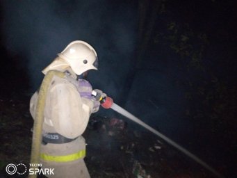 Рыльские огнеборцы на ликвидации огня Рыльские огнеборцы на ликвидации огня