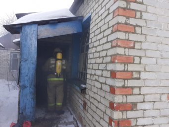 Пристенские огнеборцы спасли хозяина дома!