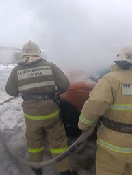 ​Возгорание под капотом машинного отсека автомобиля в Обоянском районе