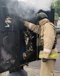​Рыльские огнеборцы на тушении возгорания