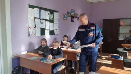 ​Уроки гражданской обороны в Хомутовском районе