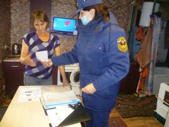 Работники ПЧ Медвенского района провели рейд по многодетным семьям