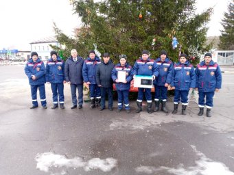 ​Беловских огнеборцев поздравили с наступающими праздниками!