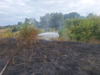 ​Огнеборцы ПЧ Горшеченского района на ликвидации горения мусора