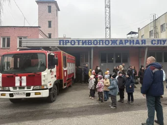 ​Показное занятие на базе ПЧ№20 познакомило дошкольников с профессией пожарного