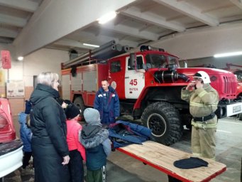 ​Экскурсия в пожарную часть Фатежского района