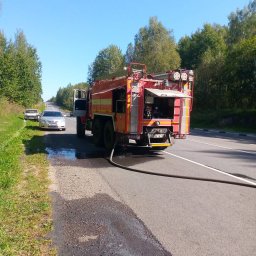 ​Огнеборцы Железногорского района на тушении прицепа