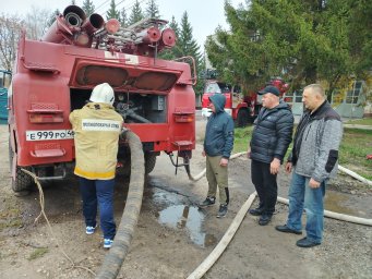 Обучение водителей пожарных автомобилей на учебном пункте ОКУ «ППС Курской области» Обучение водителей пожарных автомобилей на учебном пункте ОКУ «ППС Курской области»
