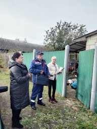 Совместный профилактический рейд в п. Теткино Совместный профилактический рейд в п. Теткино