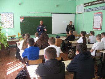 ​Продолжаются профилактические встречи с учащимися школ Обоянского района