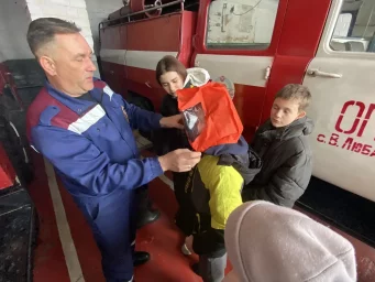 ​Ребята из В.Любажской средней школы в гостях у пожарных